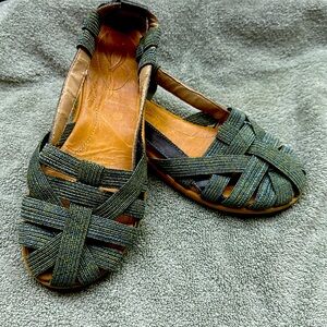 Olukai Ulana Slip-On Sandals Women's Size 6